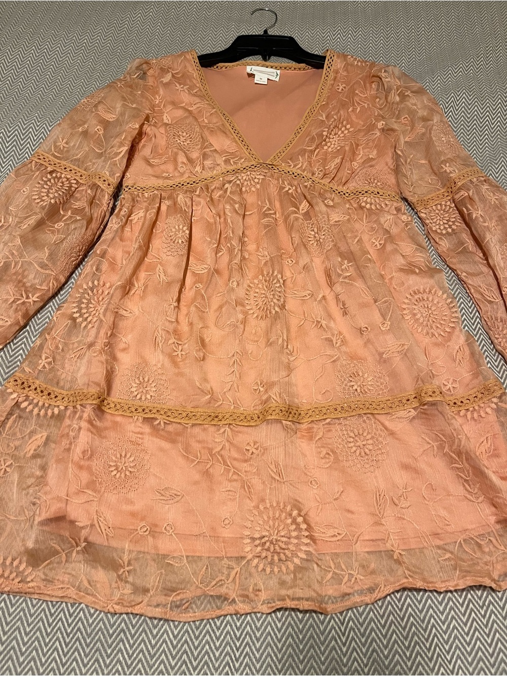 Loveriche Peach Embroidered V-Neck Tunic Dress. Lined. Size Medium.